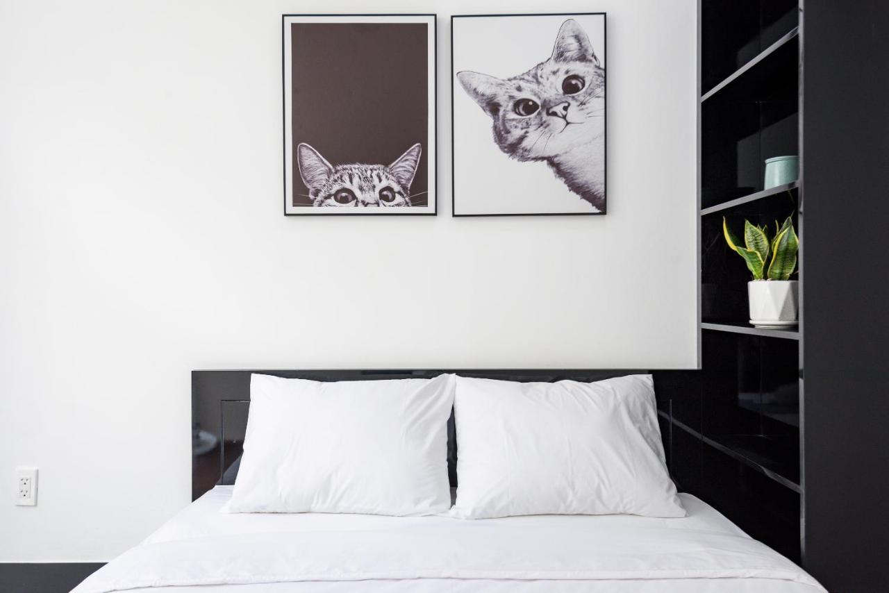 Cozrum Homes The Gallery Apartment