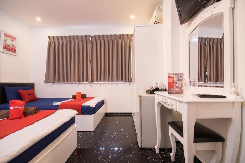 Reddoorz @ Bui Vien Walking Street 3 Hotel Ho Chi Minh City