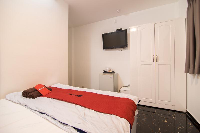 Hotel Reddoorz @ Bui Vien Walking Street 3