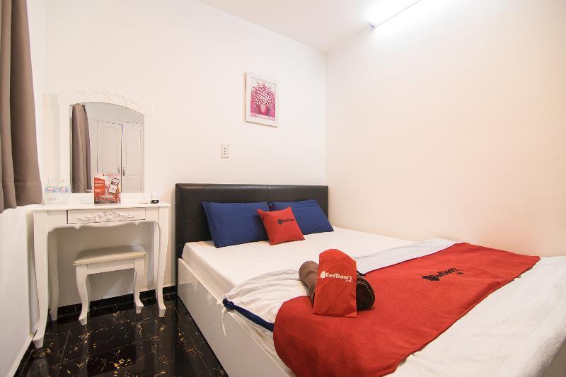 Reddoorz @ Bui Vien Walking Street 3 Hotel Ho Chi Minh City