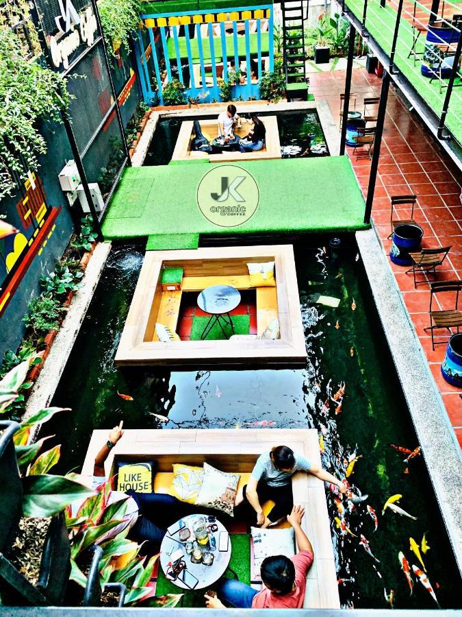 Jk Container House Hotel *