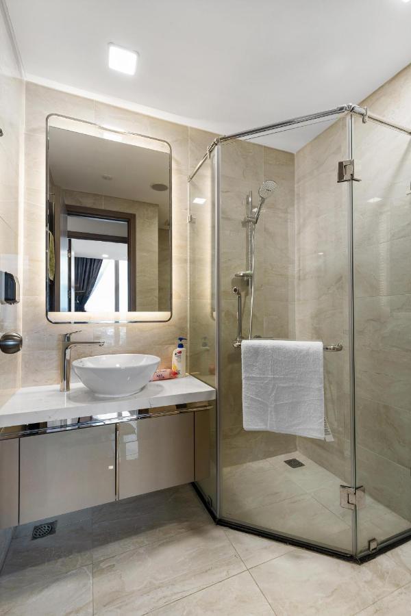 *bom Homes* Vinhomes Park- Luxury * Ho Chi Minh City