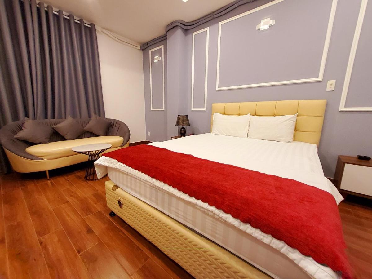Ngoc Chi Khách sạn 2*