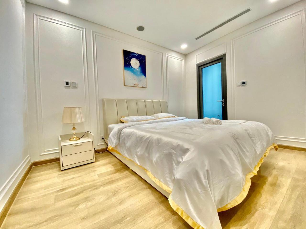 *bom Homes* Vinhomes Park- Luxury * Ho Chi Minh City