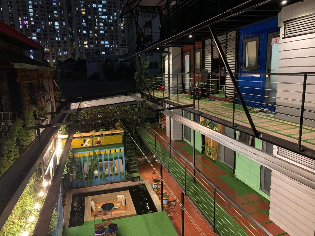 Jk Container House Hotel