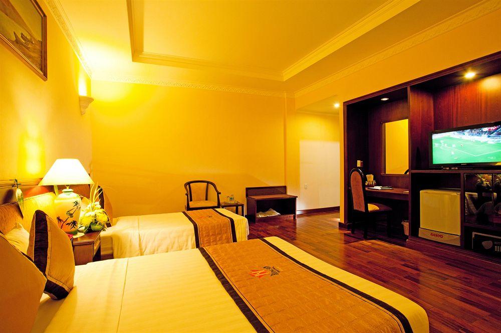 Hotel Huong Sen 3*