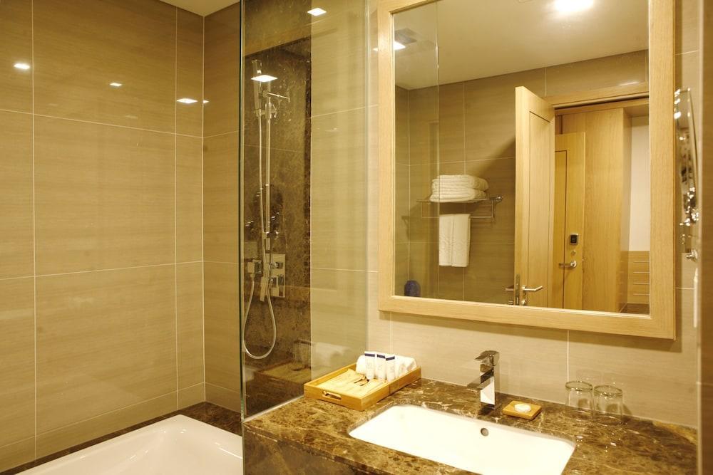 Ciao Saigon & Spa Hotel 4*