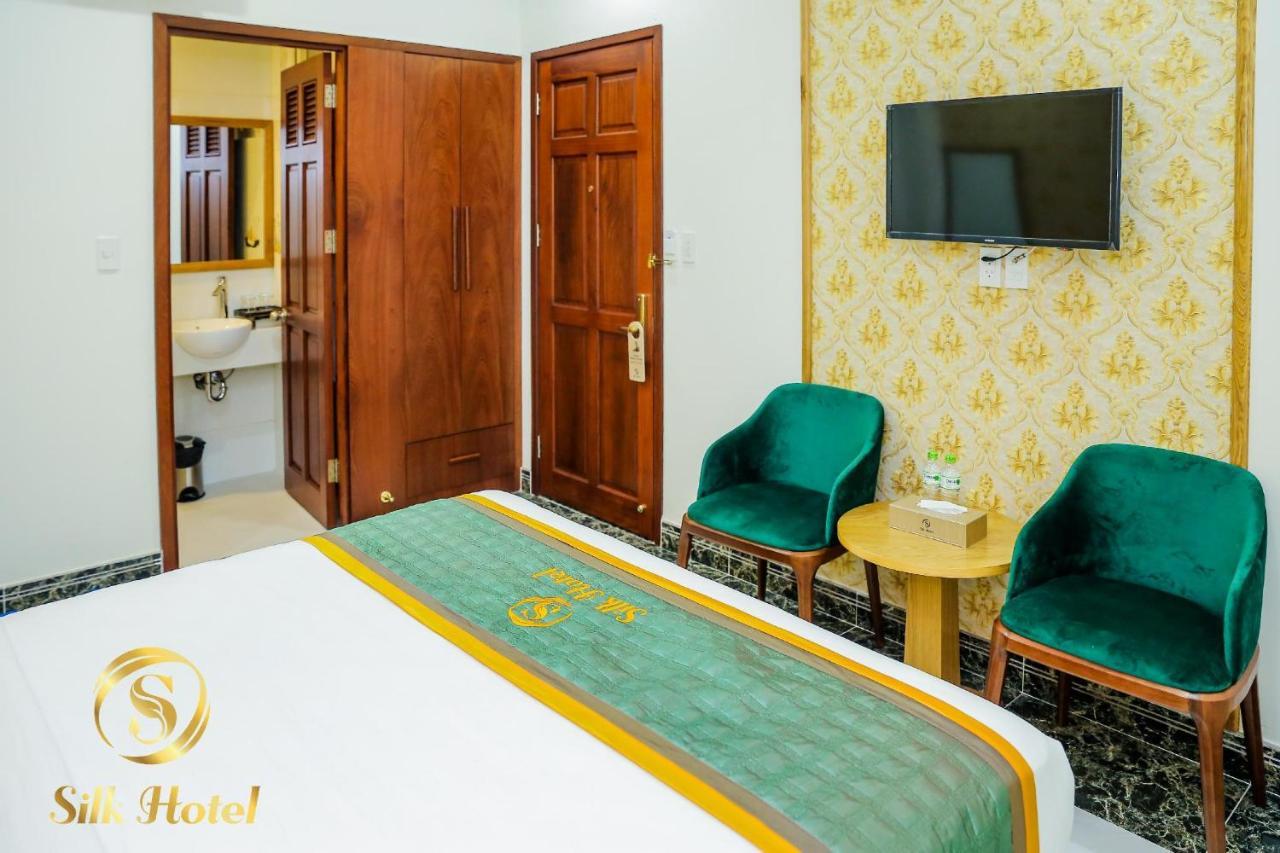 Silk Near Tan Son Nhat Airport Ho Chi Minh City