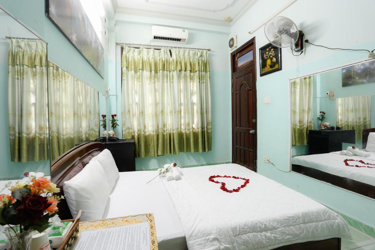 Hotel Oyo 1140 Hong Luc Ho Chi Minh City