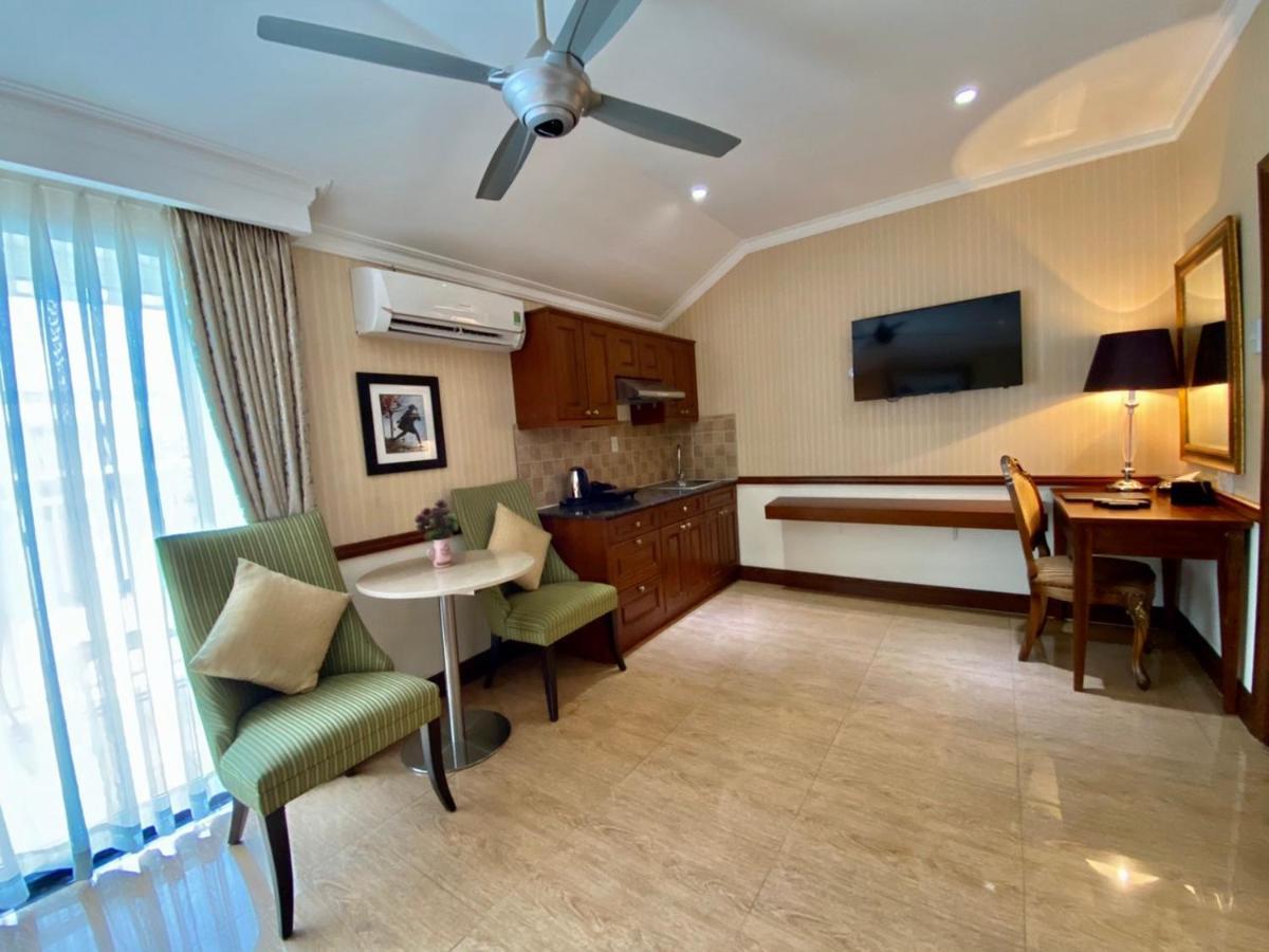 & Residences Swimming Pool Aparthotel Ho Chi Minh City