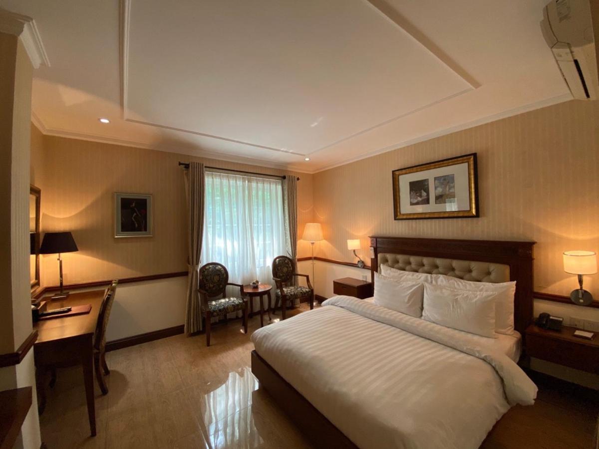 & Residences Swimming Pool 2* Ho Chi Minh City