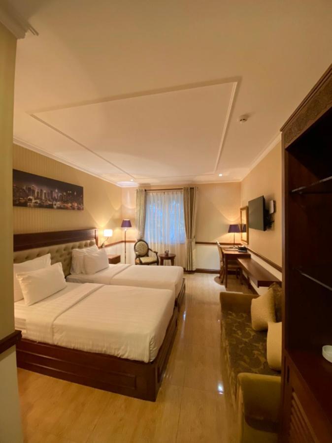 Aparthotel & Residences Swimming Pool 2*