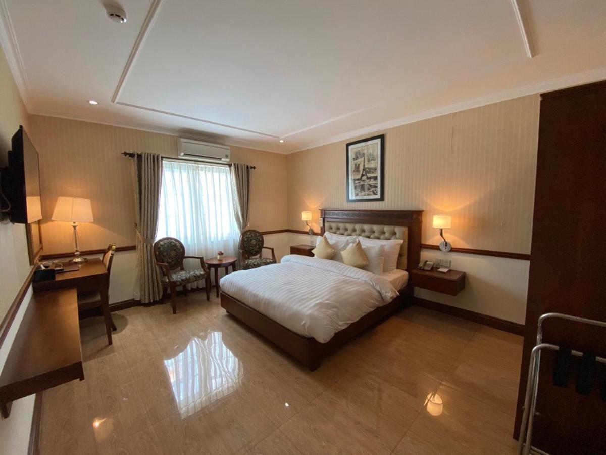 Aparthotel & Residences Swimming Pool Ho Chi Minh City
