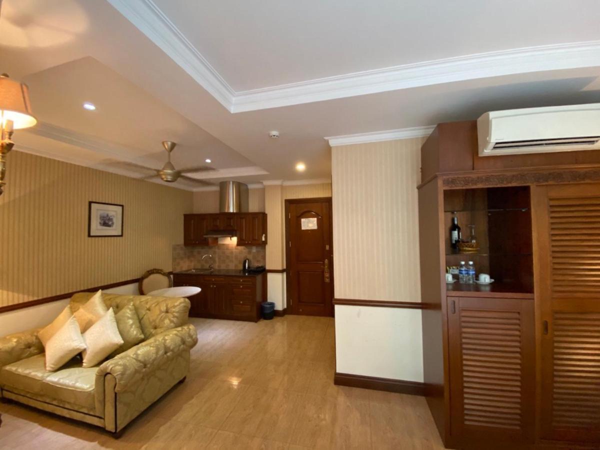& Residences Swimming Pool Aparthotel