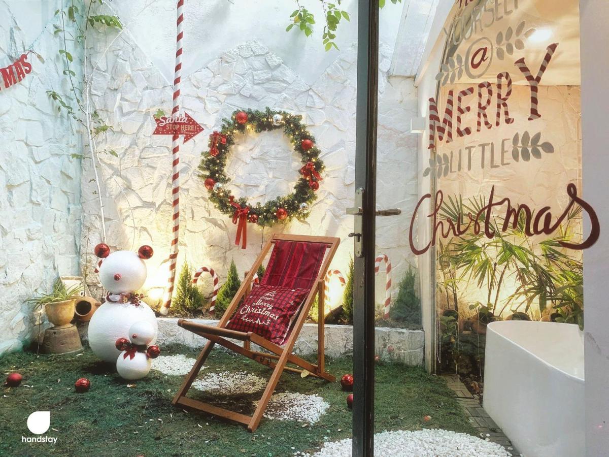 Handstay Saigon - P00 - Open Garden In Downtown * Ho Chi Minh City