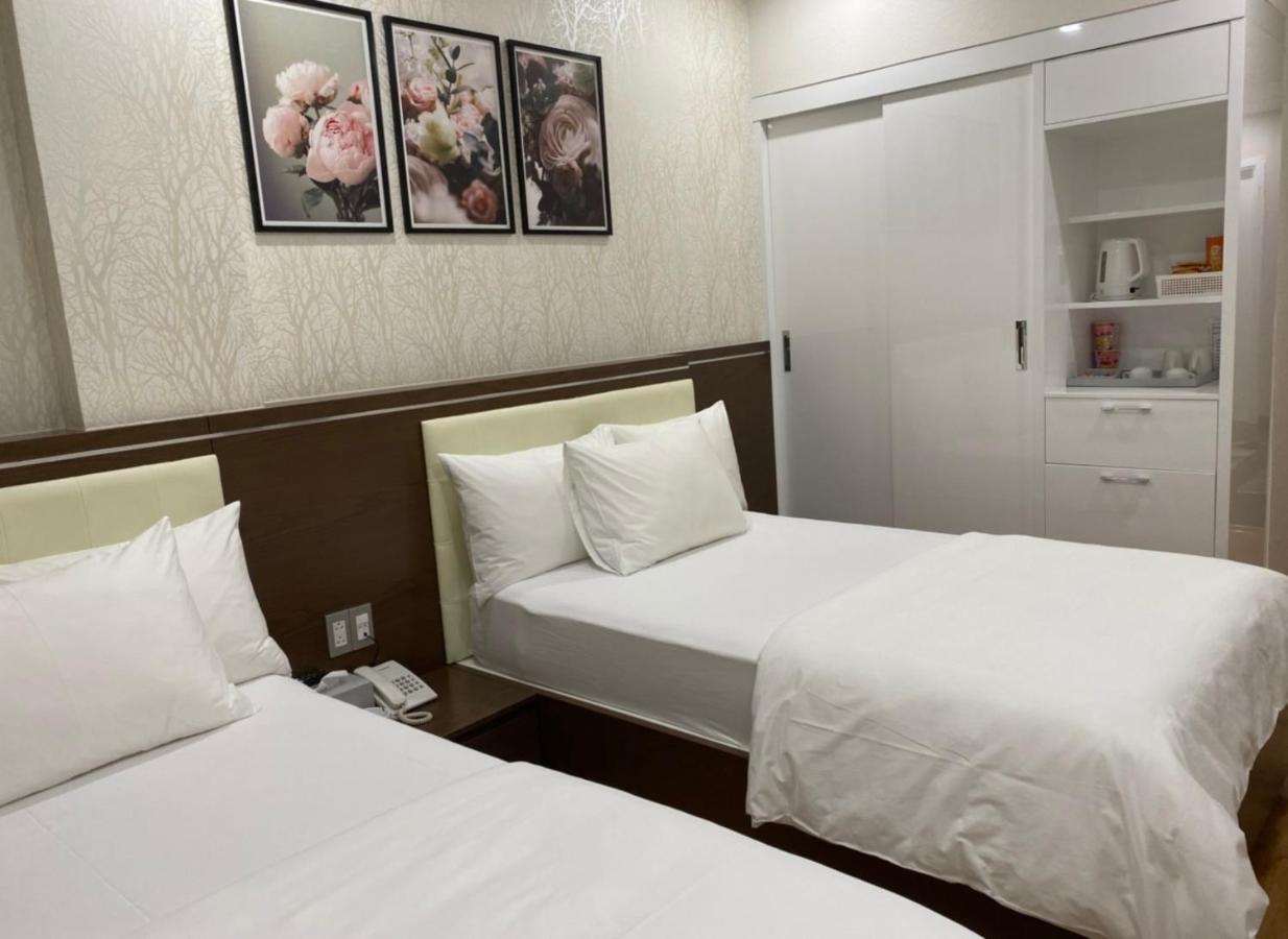 Hotel The Moon 2
