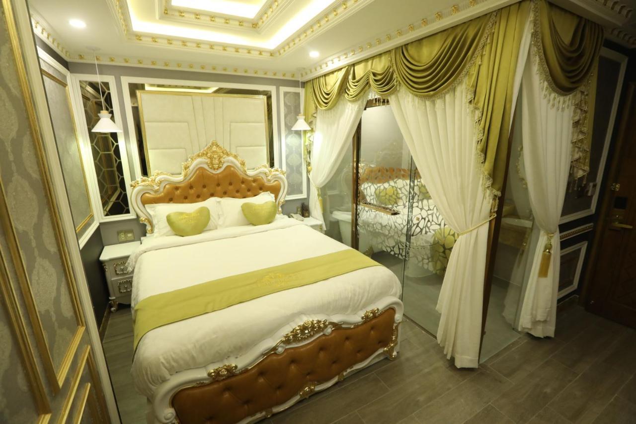 Love hotel Rosa *