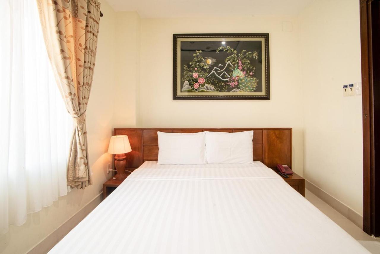 Binh Hung Hotel