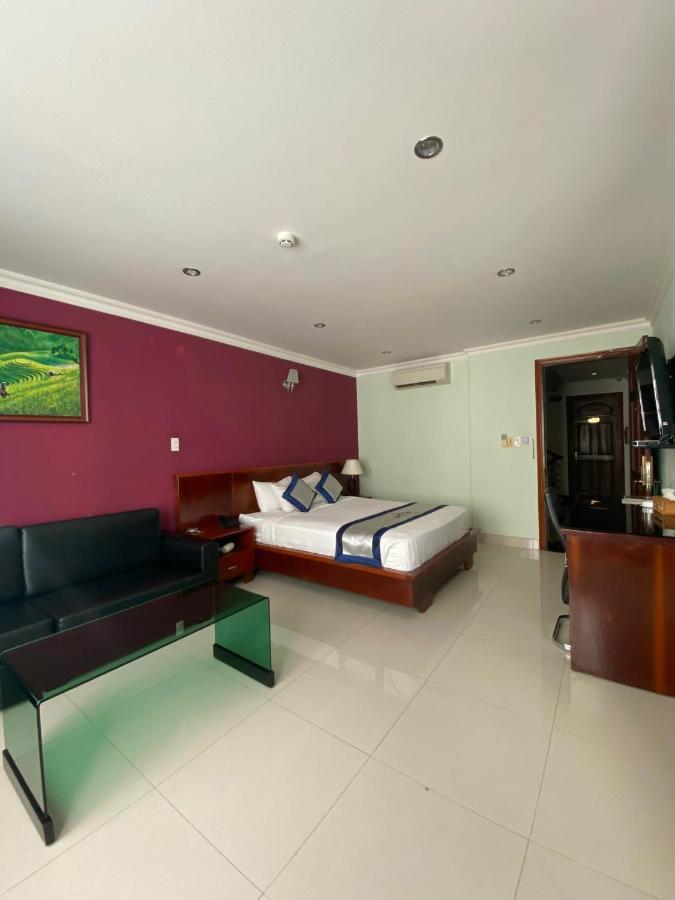 Opera Hotel 3*