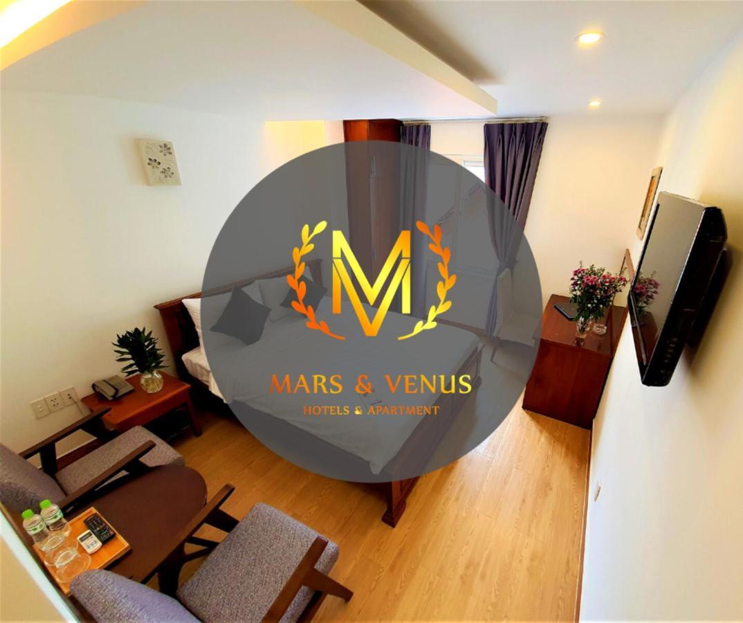 Mars & Venus Hotel