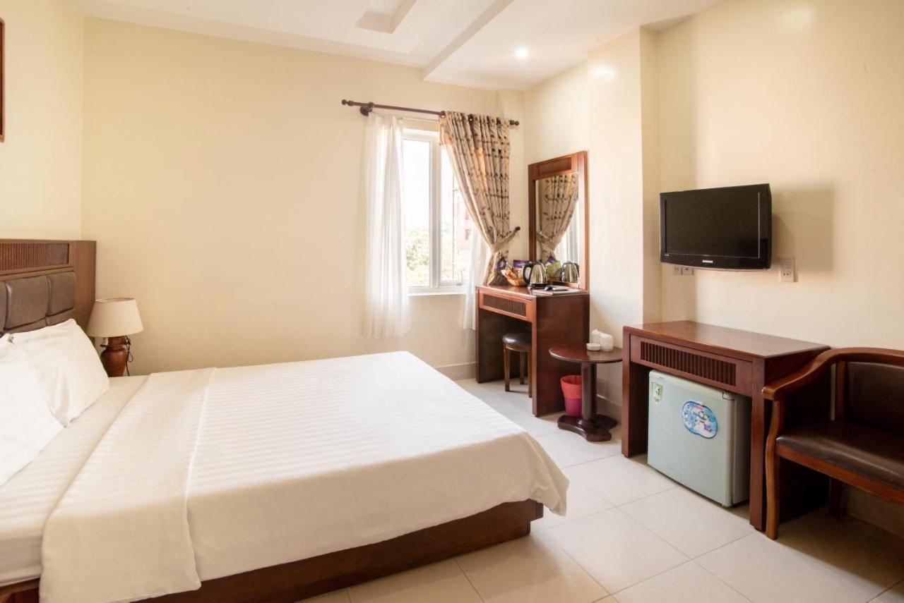 Binh Hung Hotel 2*