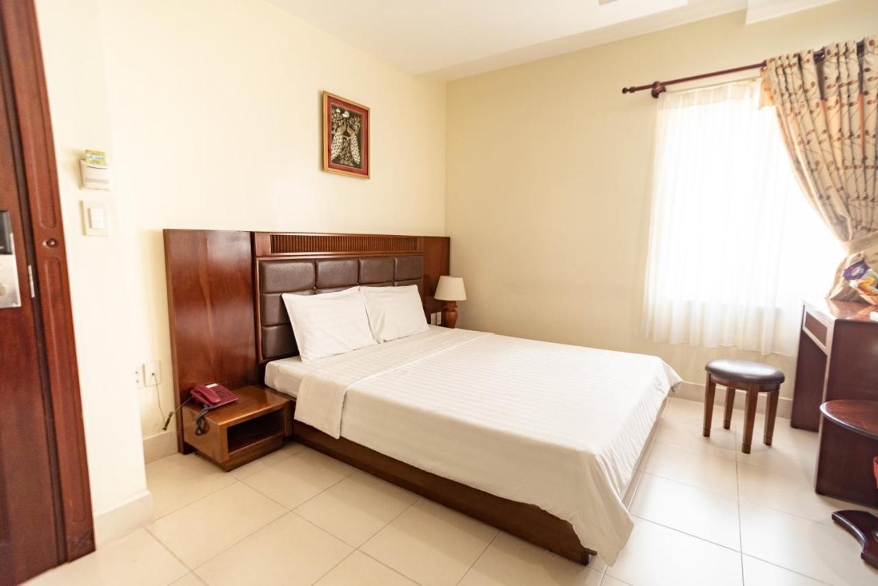 Binh Hung Hotel