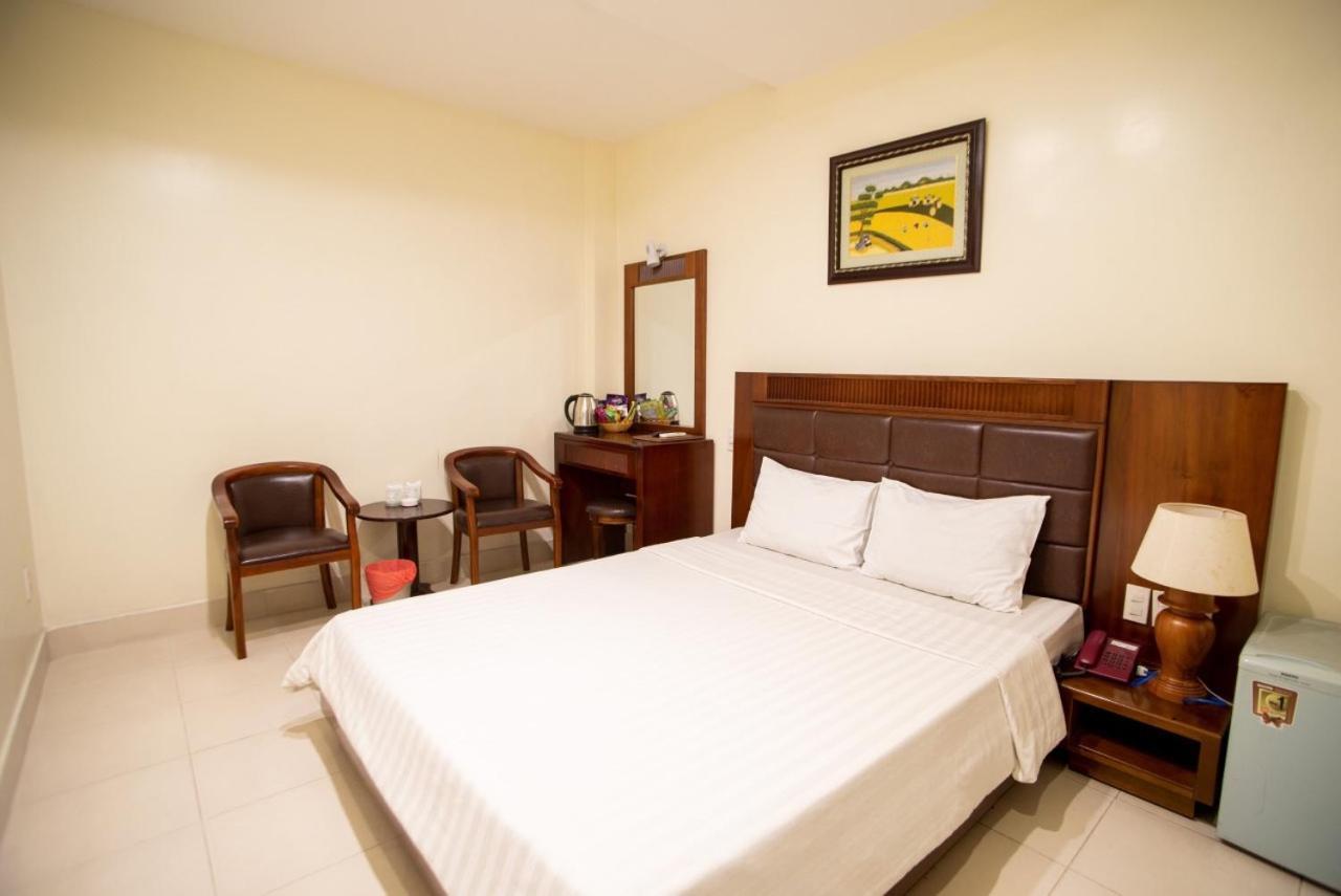 Binh Hung Hotel 2*