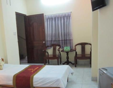 Son Tung 2* Ho Chi Minh City