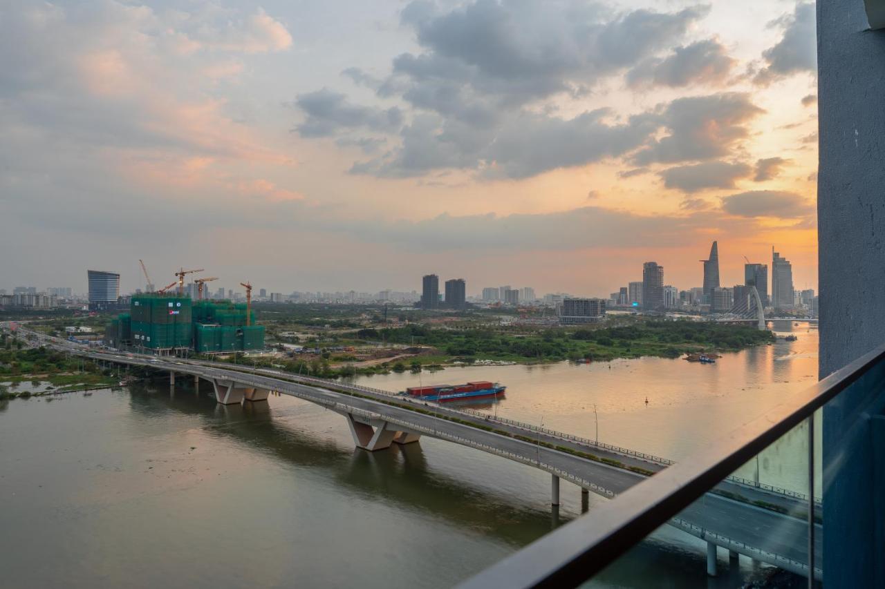 Apartment Sunwah Pearl Golden House-amazing River View ,3 Br Ho Chi Minh City