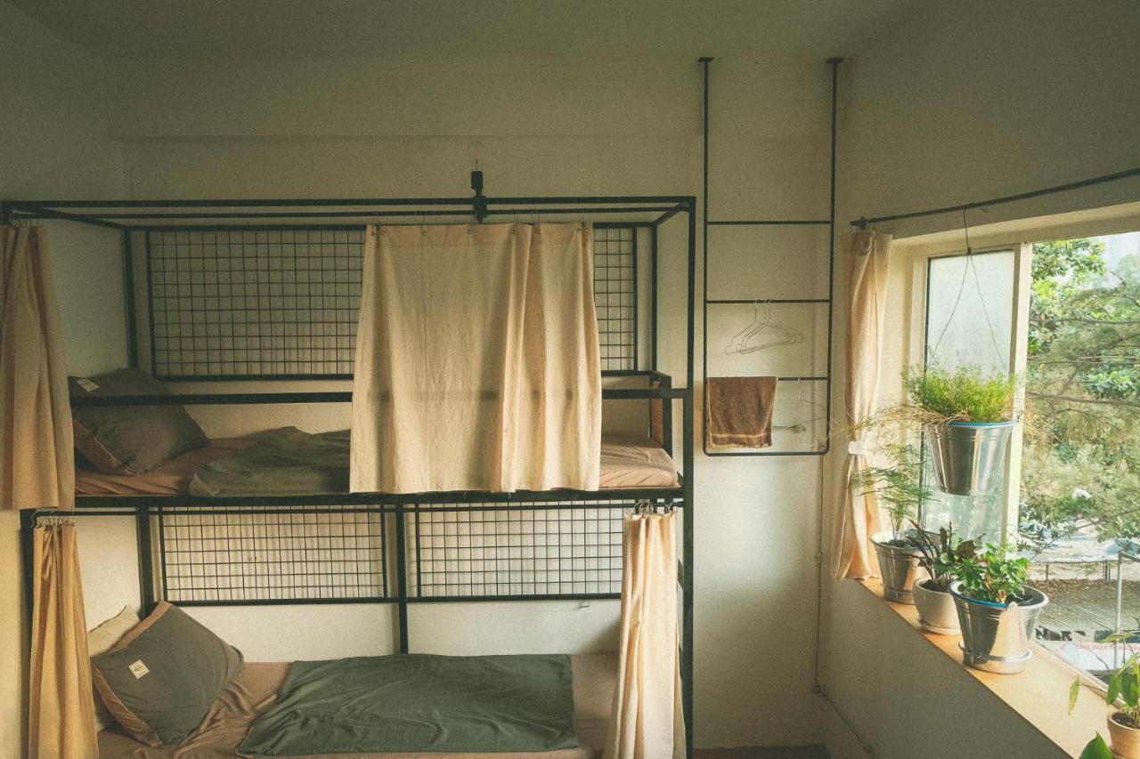 Homestay - Male Shared Dorm - View Song Tren Ban Dao Thanh Da - Binh Thanh - Sai Gon Homestay
