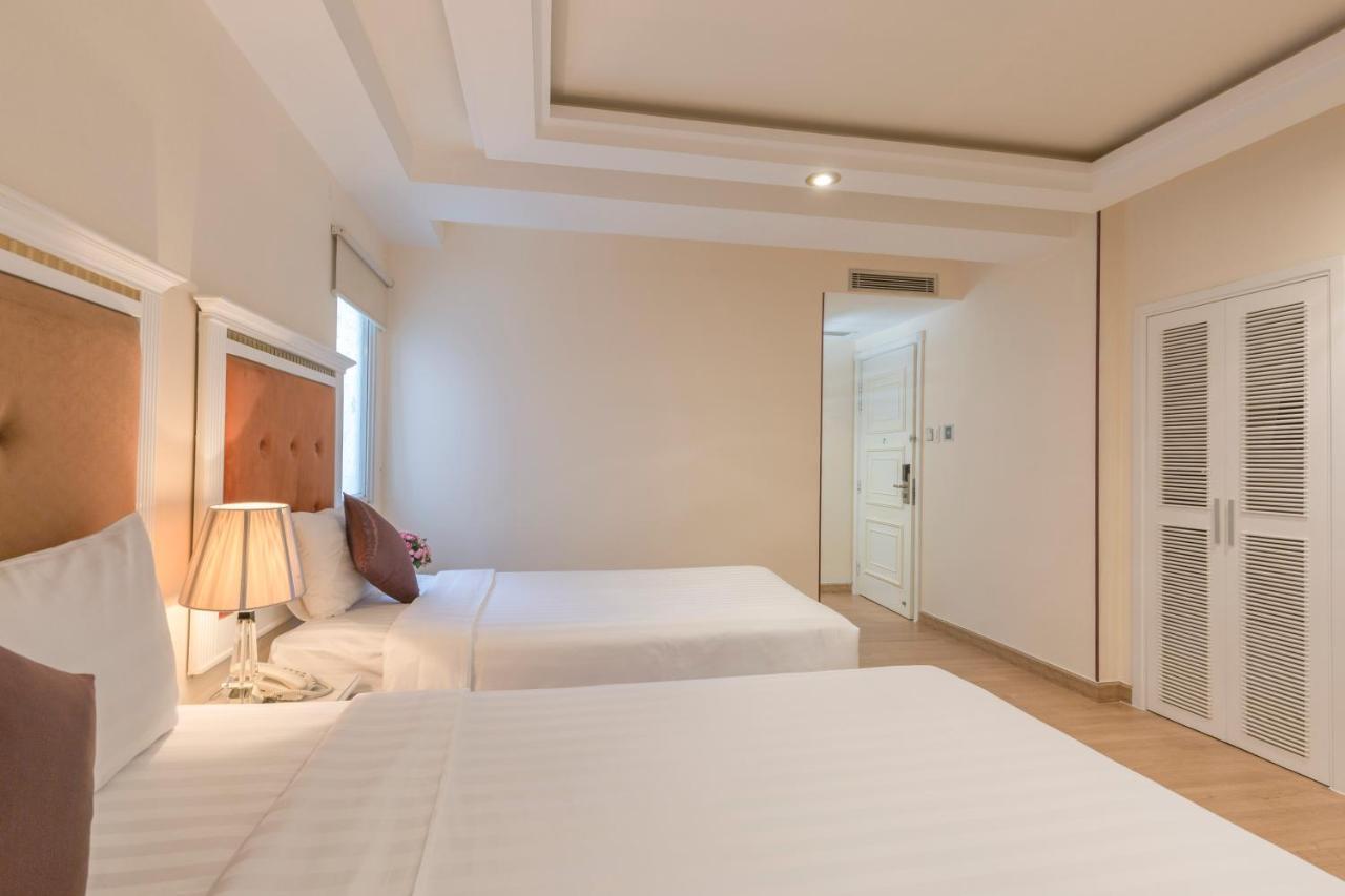 Dyn Opera Hotel