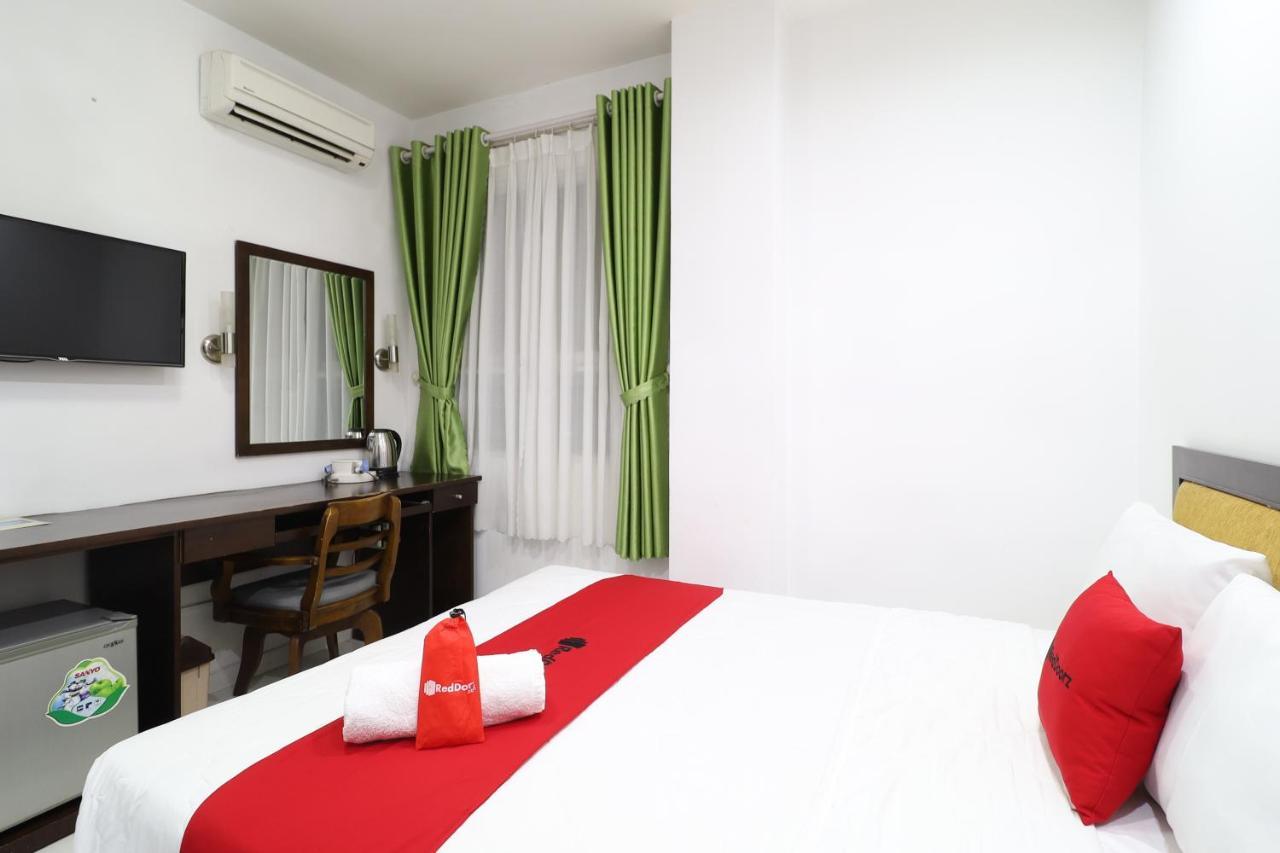 Reddoorz Saigon Modern 2 Ba Vi 3*