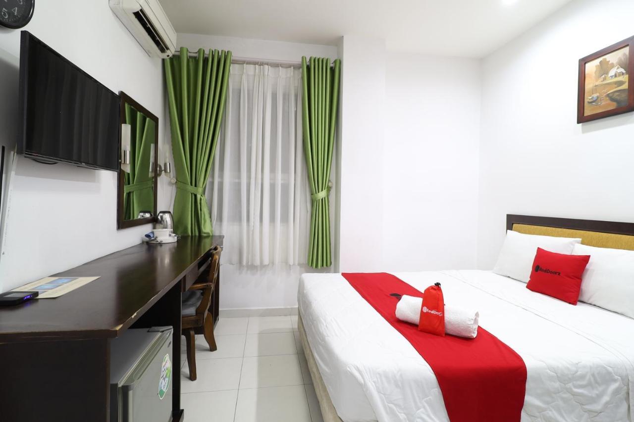 Reddoorz Saigon Modern 2 Ba Vi Ho Chi Minh City