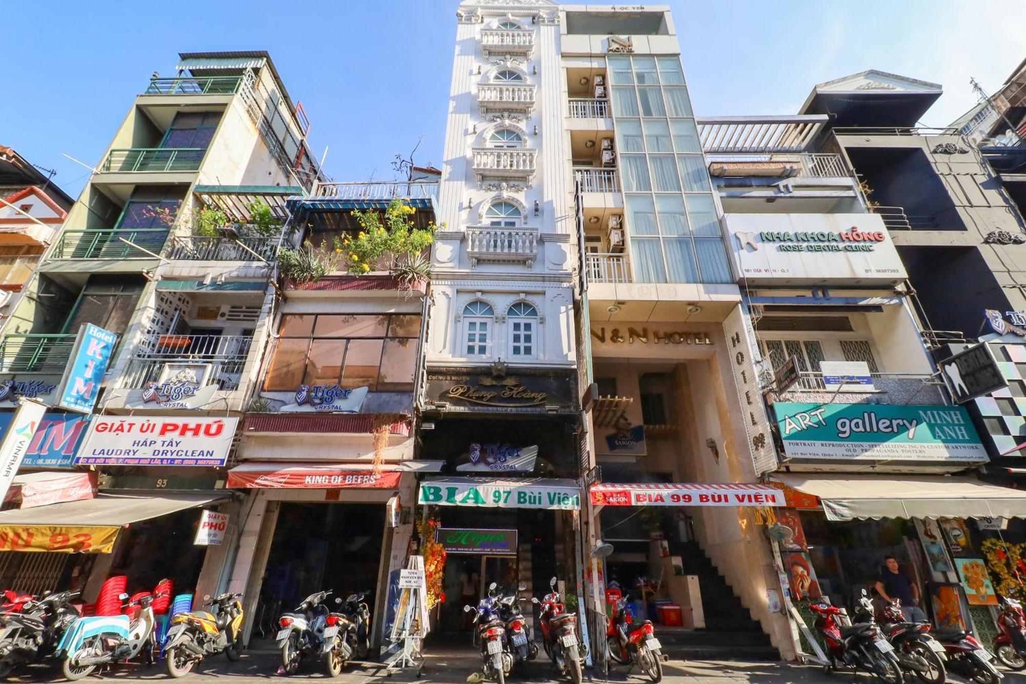 Reddoorz Bui Vien Walking Street Hotel 2*