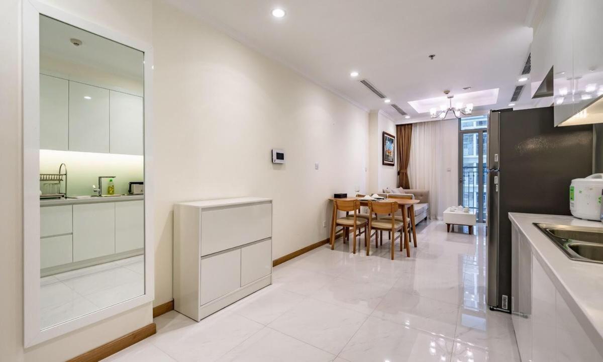 Cherry Homeapart Vinhomes Park *