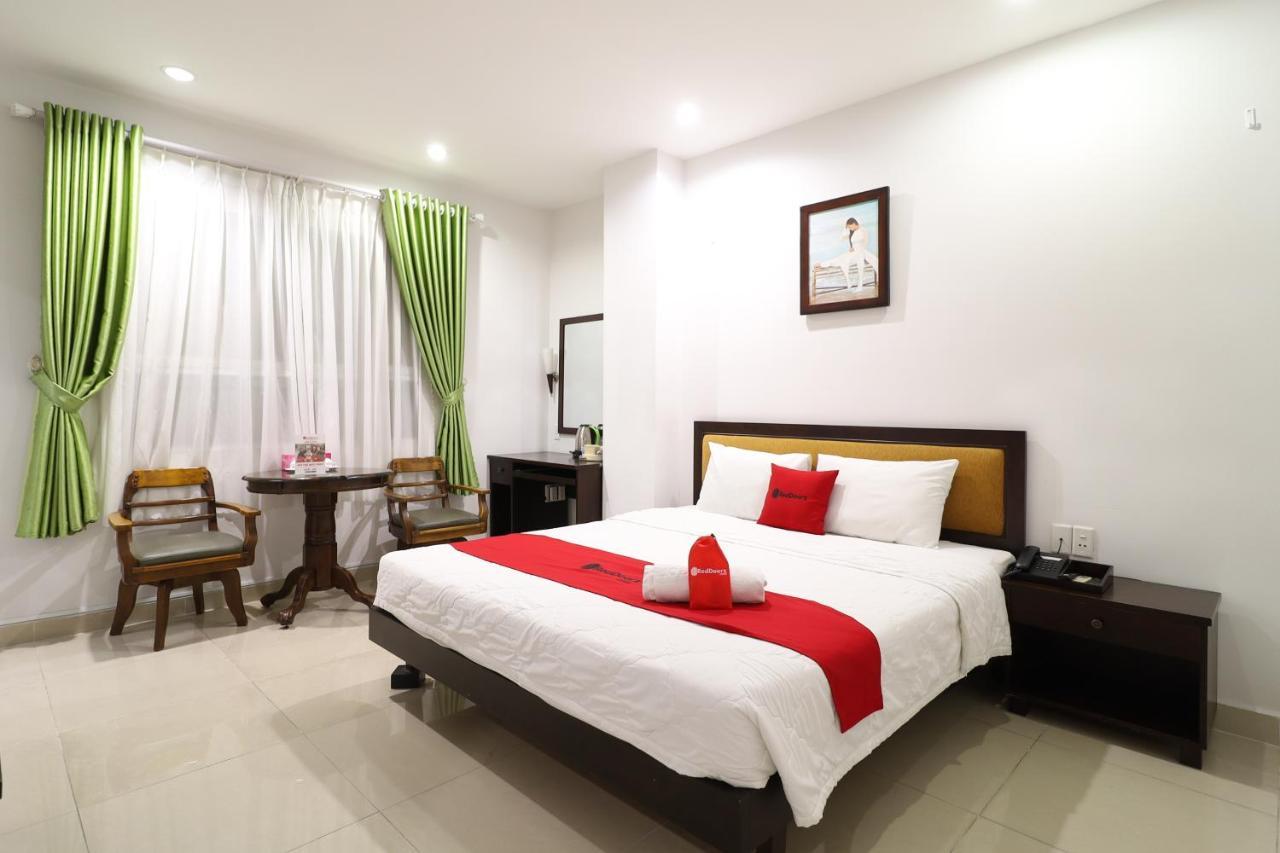 Hotel Reddoorz Saigon Modern 2 Ba Vi