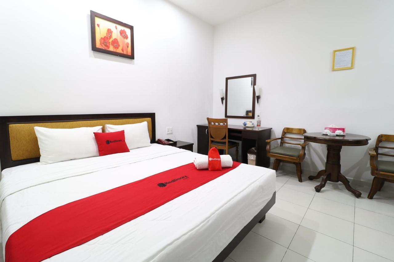 Hotel Reddoorz Saigon Modern 2 Ba Vi