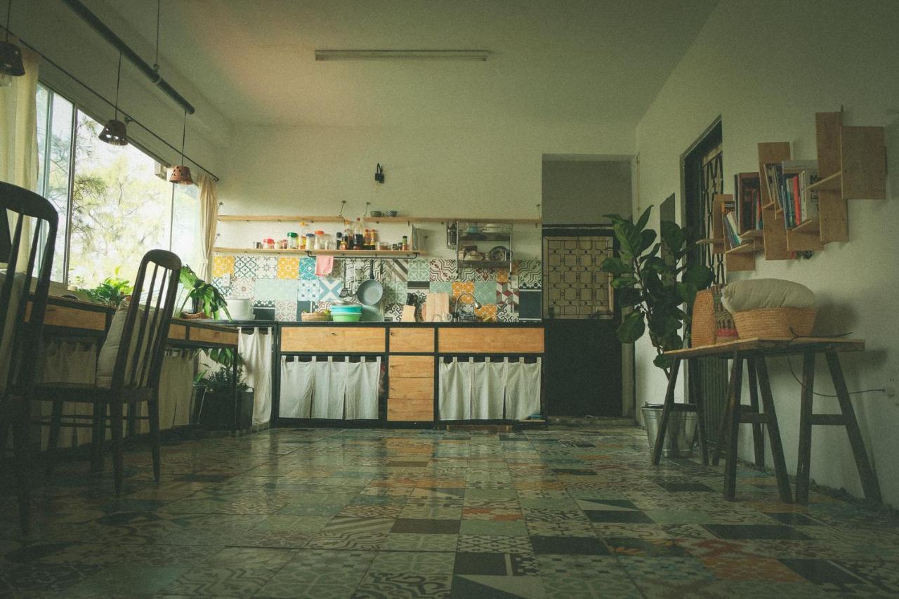 Homestay - Male Shared Dorm - View Song Tren Ban Dao Thanh Da - Binh Thanh - Sai Gon Homestay