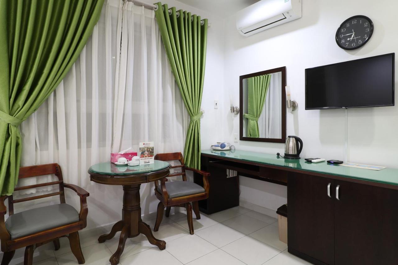 Reddoorz Saigon Modern 2 Ba Vi Ho Chi Minh City