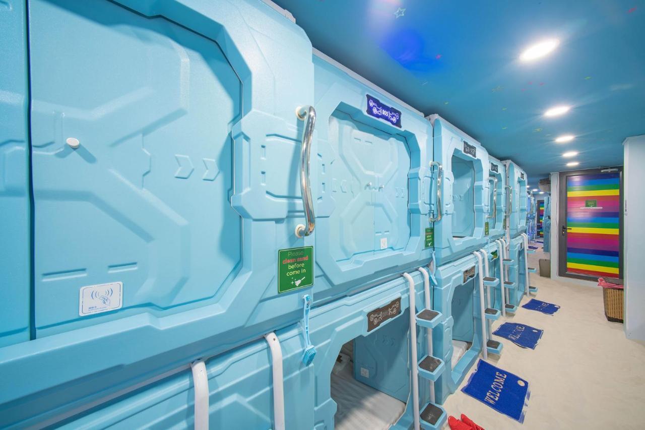 Capsule hotel 24h Saigon