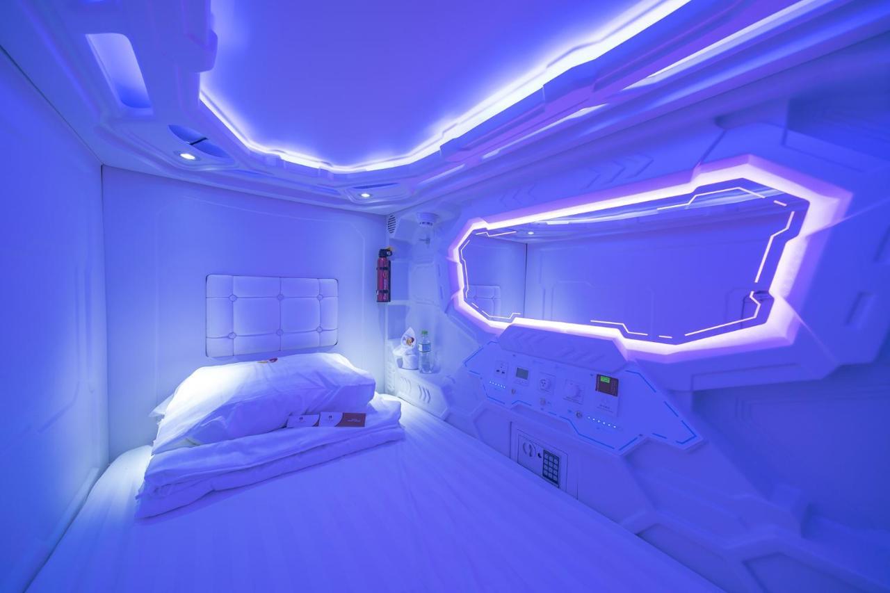 Capsule hotel 24h Saigon Ho Chi Minh City