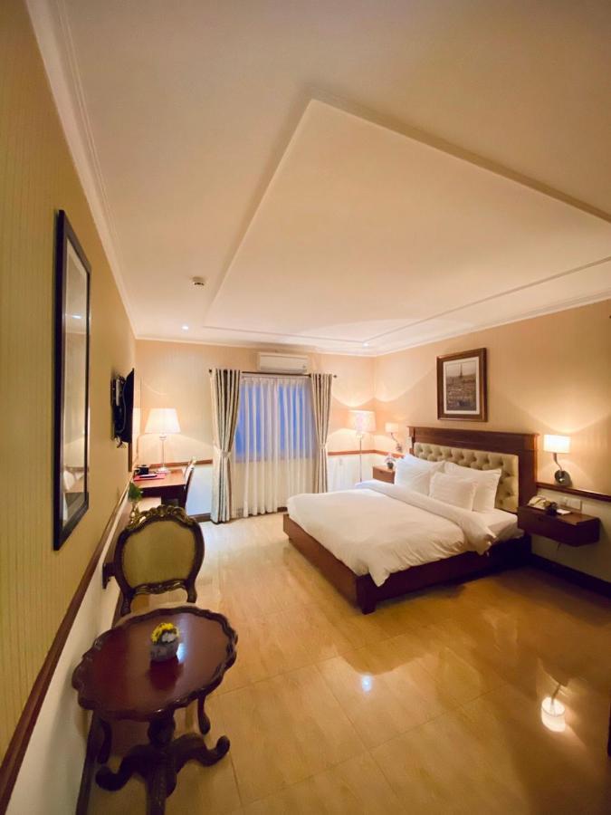 & Residences Swimming Pool Aparthotel