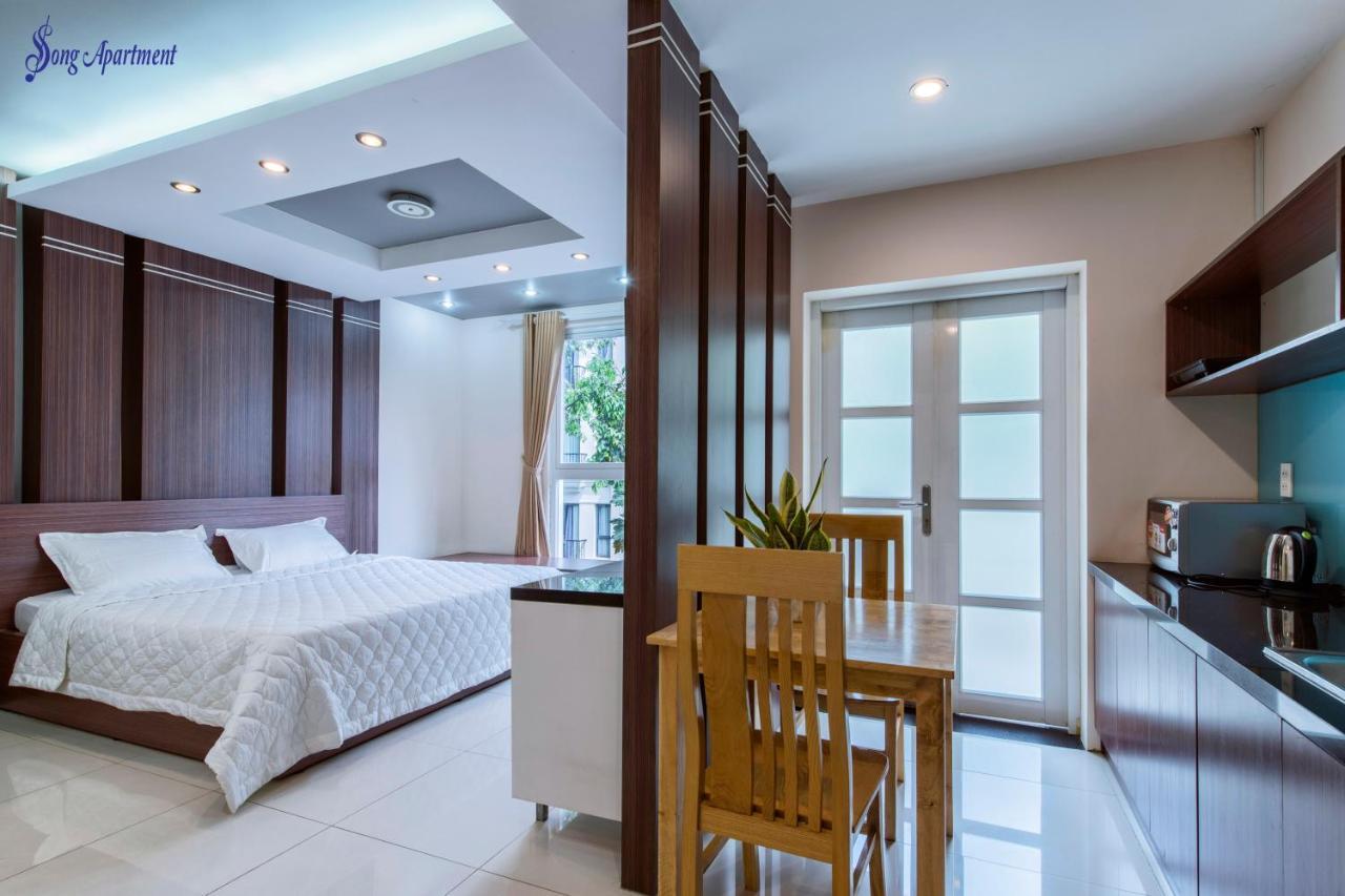 Apartment Song *