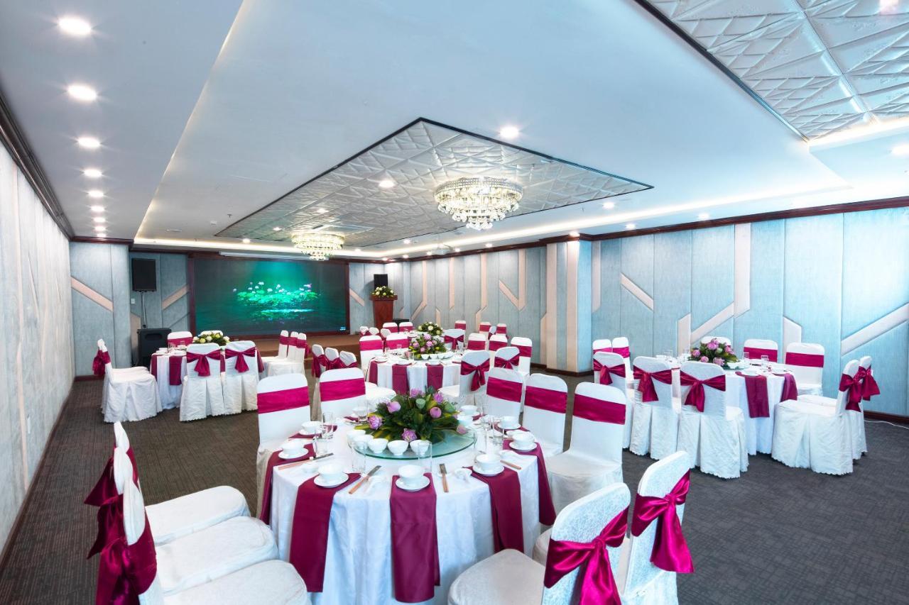 Hotel Happy Life Grand & Rooftop Skybar 4*