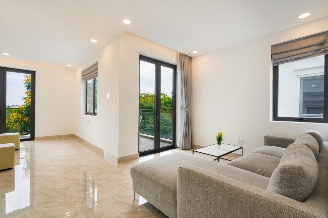 Kn Luxurious Lakeview City Villa