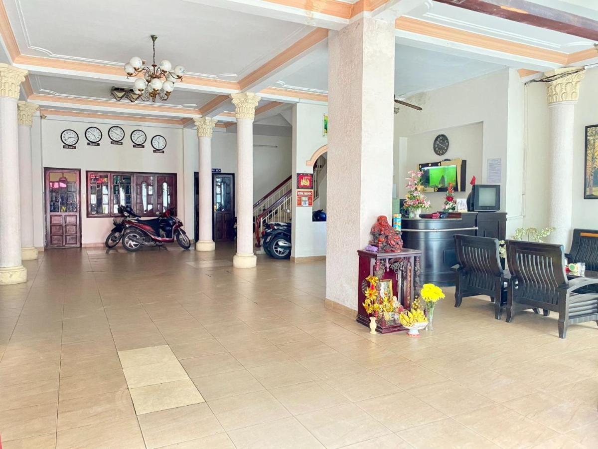Bàu Cát Khách sạn