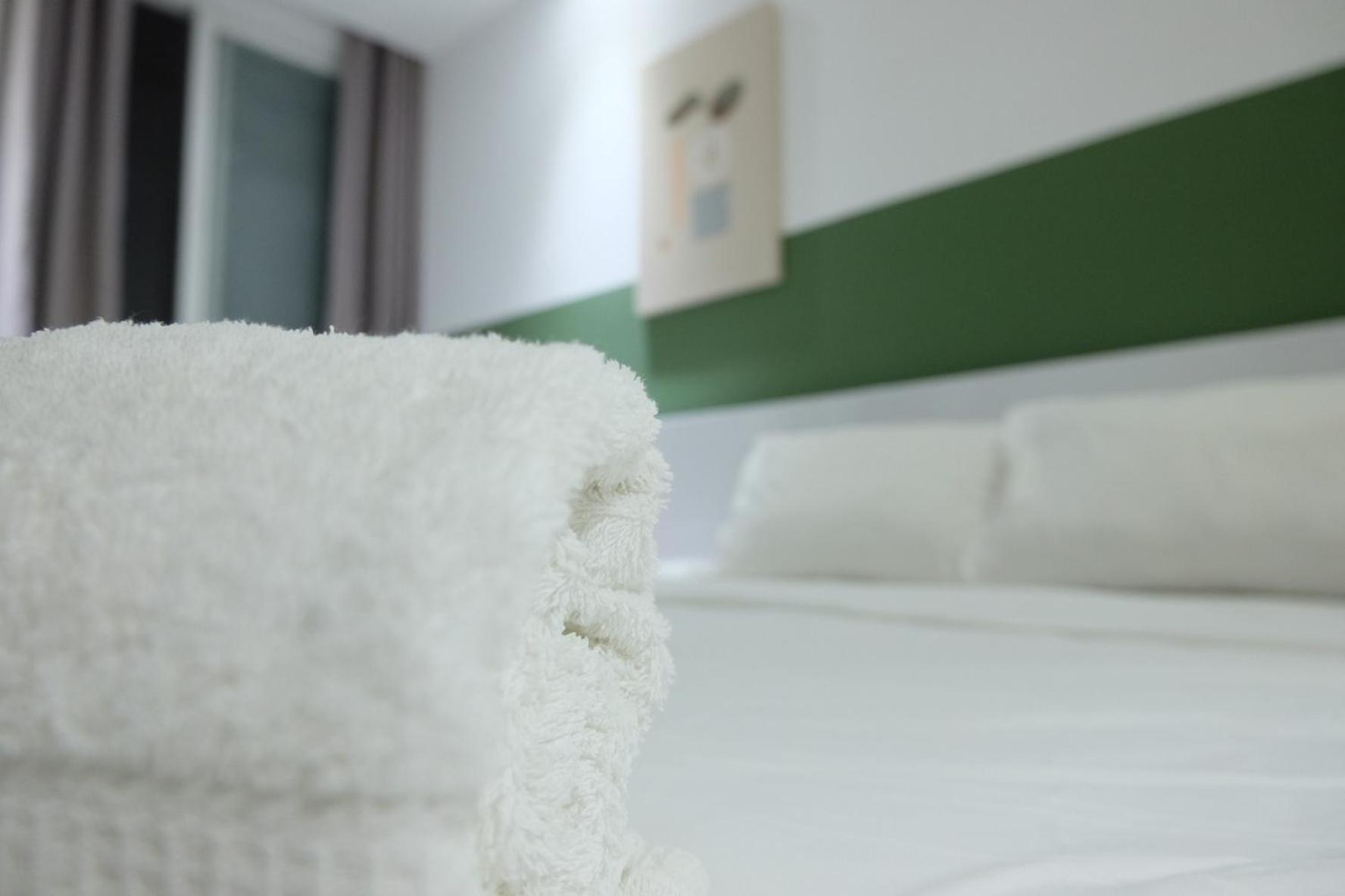 Green Garden Studio-district 3-luxurious Apartment-high Class Apartment Ho Chi Minh City