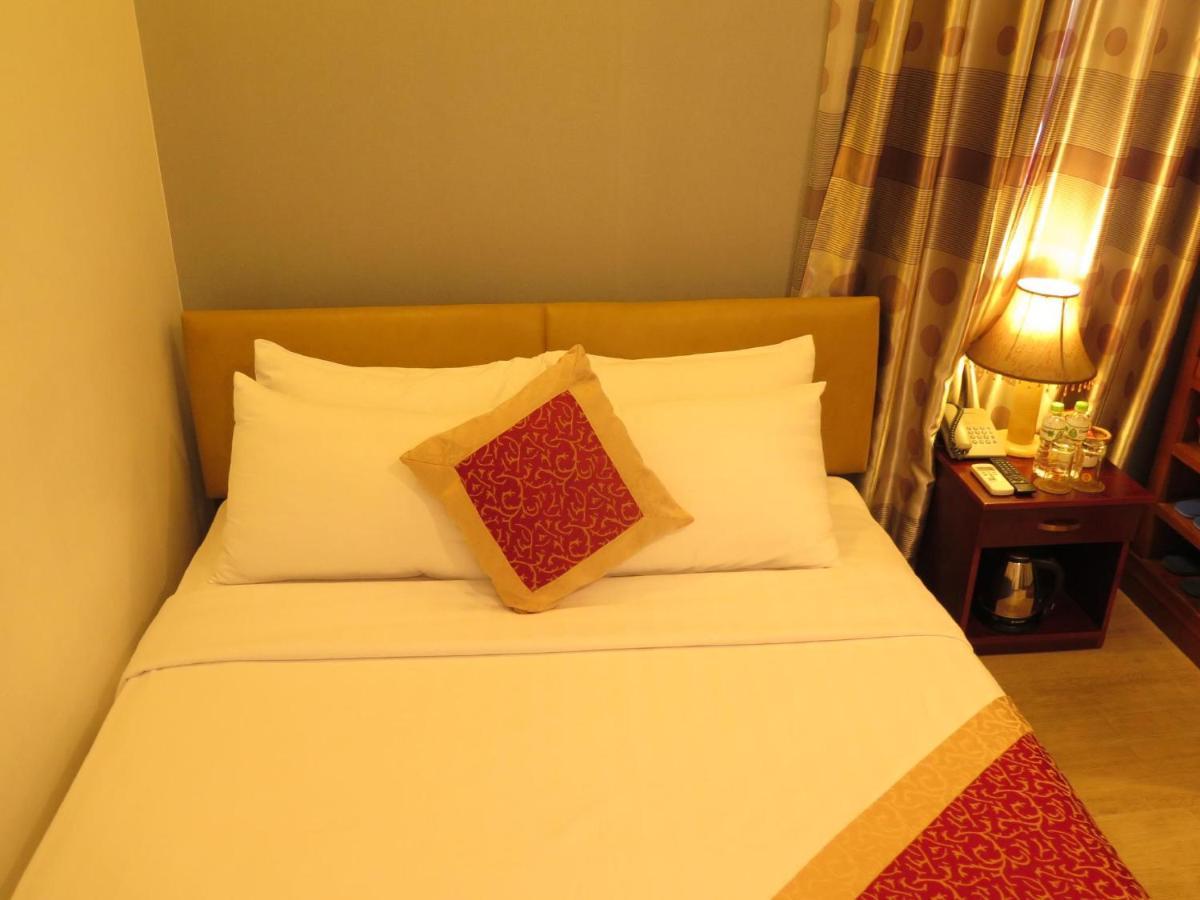 Hotel Sunflowers Airport