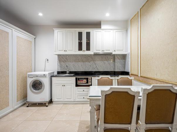 345 Apartment