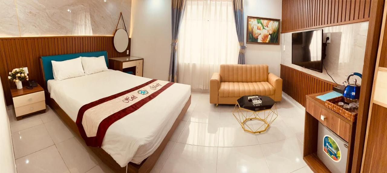 Galaxy Hotel *